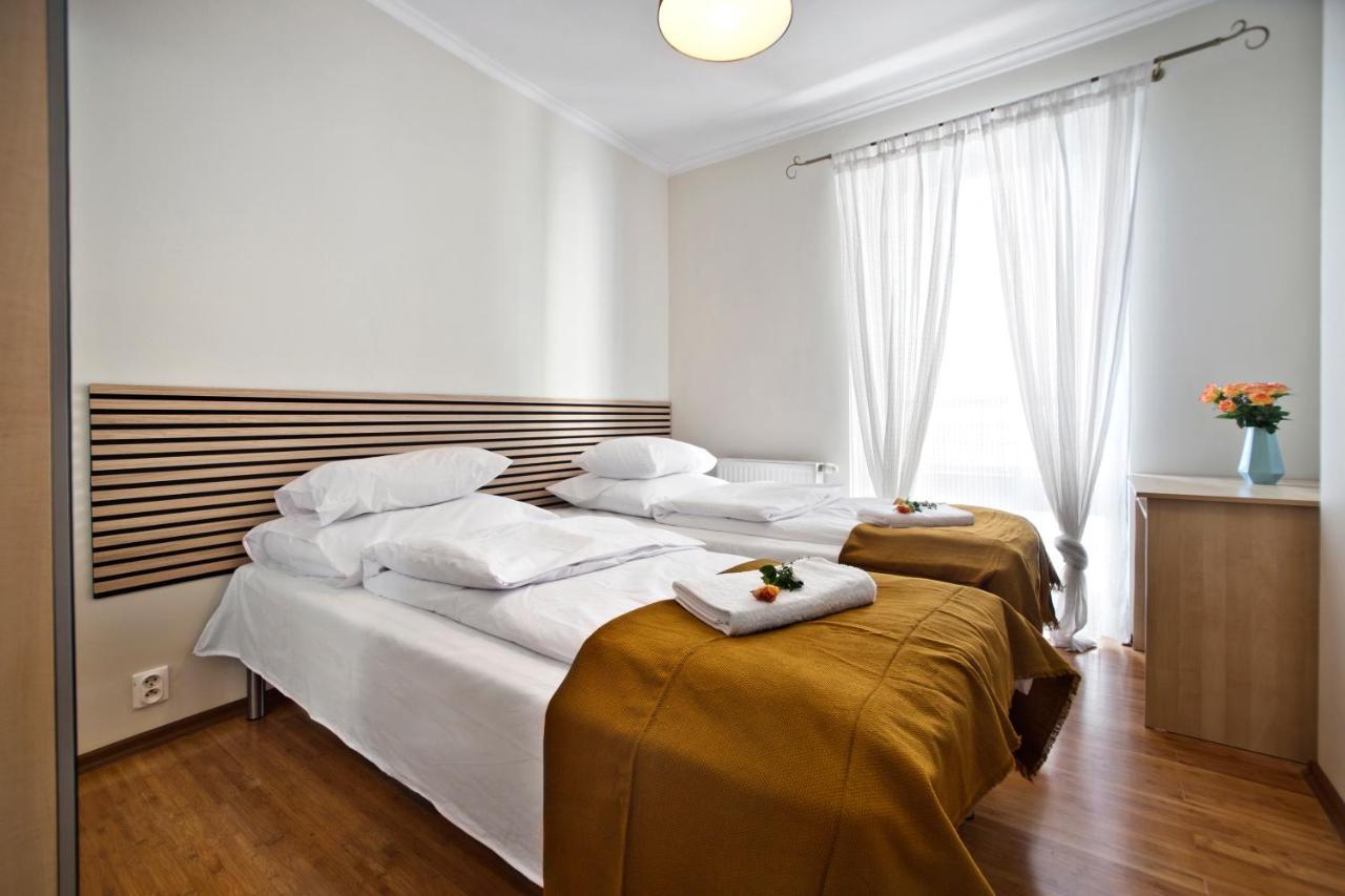 2 Bedrooms Bukowinska P&O Serviced Apartments 华沙 外观 照片